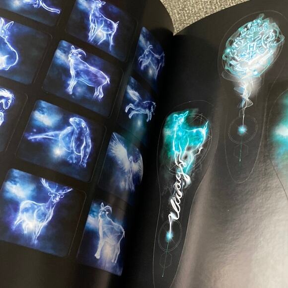 Harry Potter World of Stickers Hardback Book Hardcover Art From Wizarding World - Picture 6 of 14